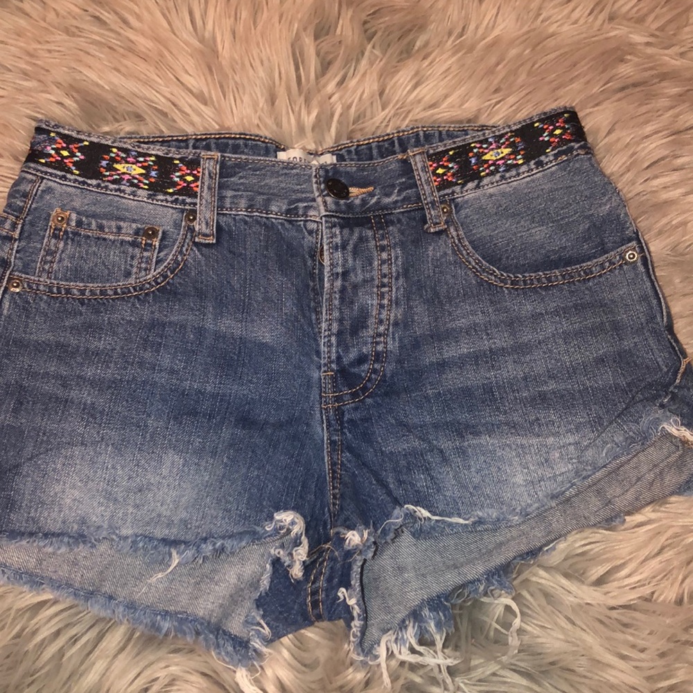 forever 21 , blue jean shorts size 27